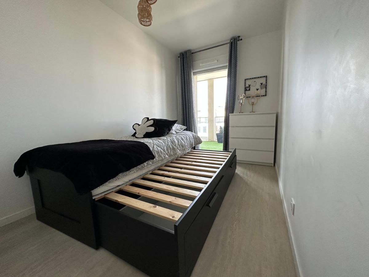 Loggia Dream Jacuzzi Lägenhet Montévrain Exteriör bild